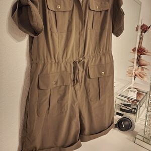 🌟Rare Vintage Army Green Romper Dash by Kardashian Size 4 🌟